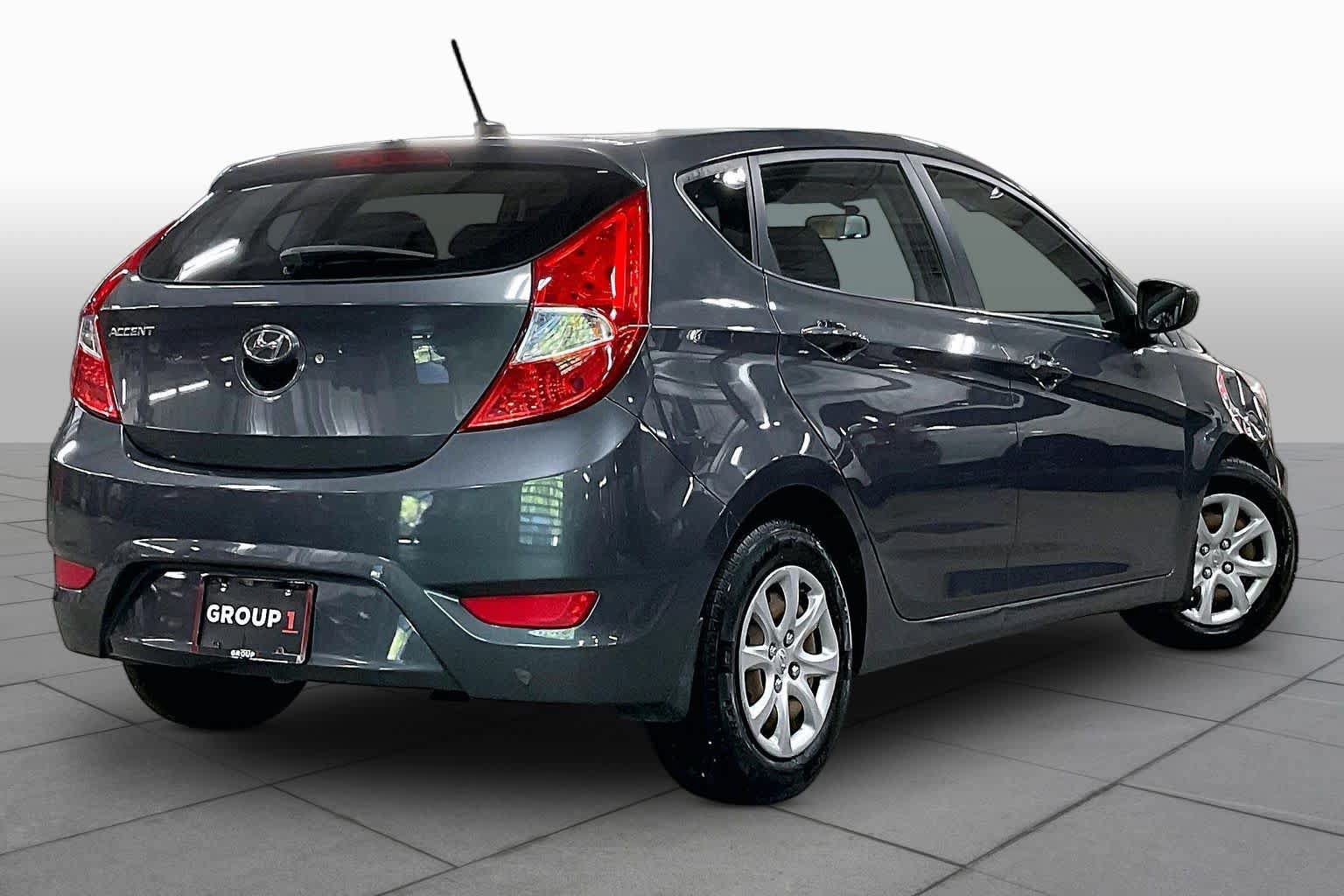 Used 2012 Hyundai Accent GS FWD image 13