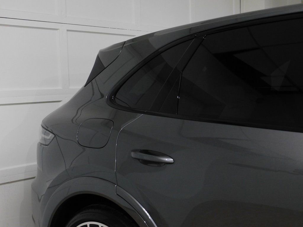 Used 2021 Porsche Cayenne GTS image 10