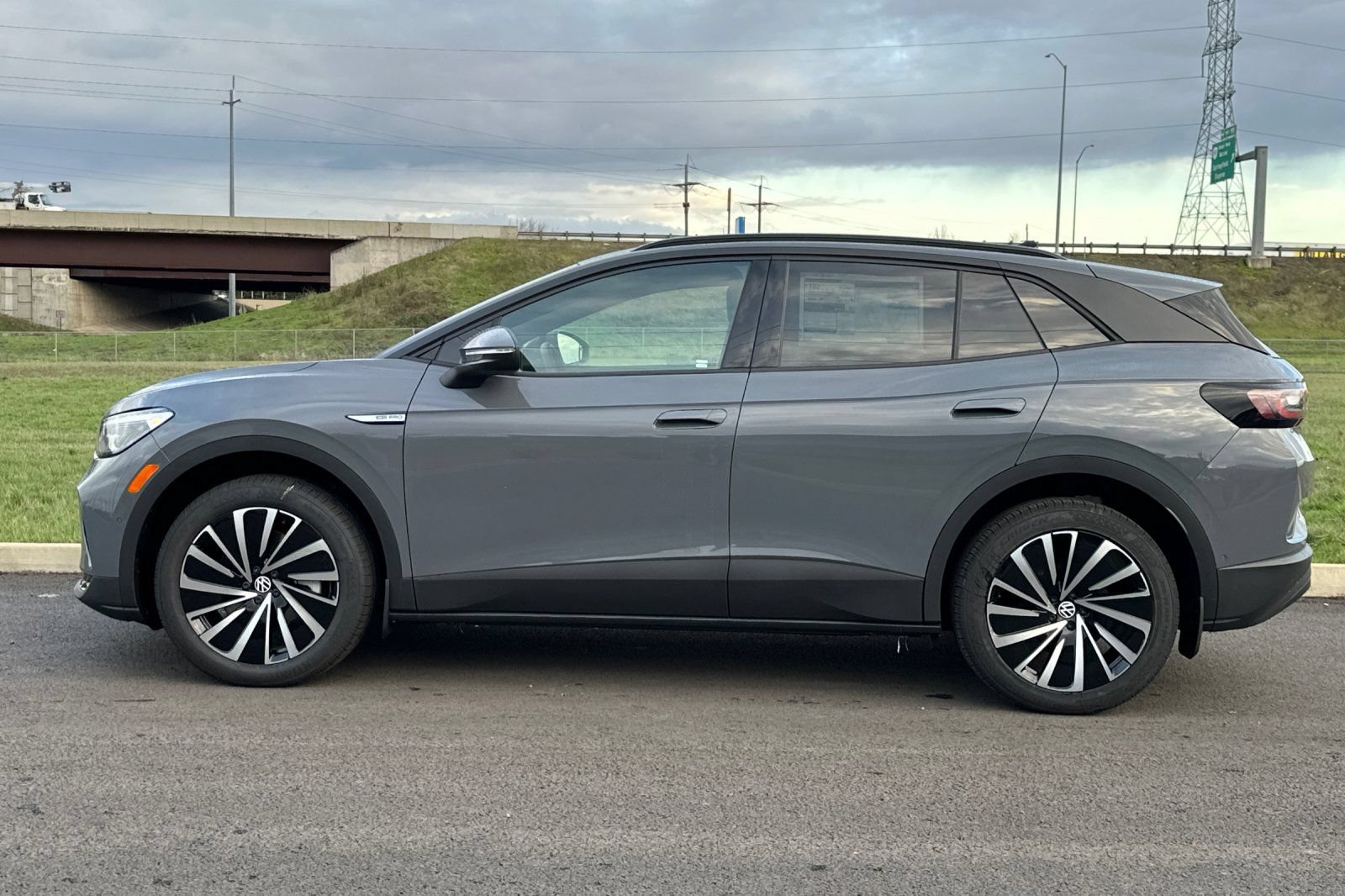 New 2026 Volkswagen ID.4 Pro AWD/4WD image 6