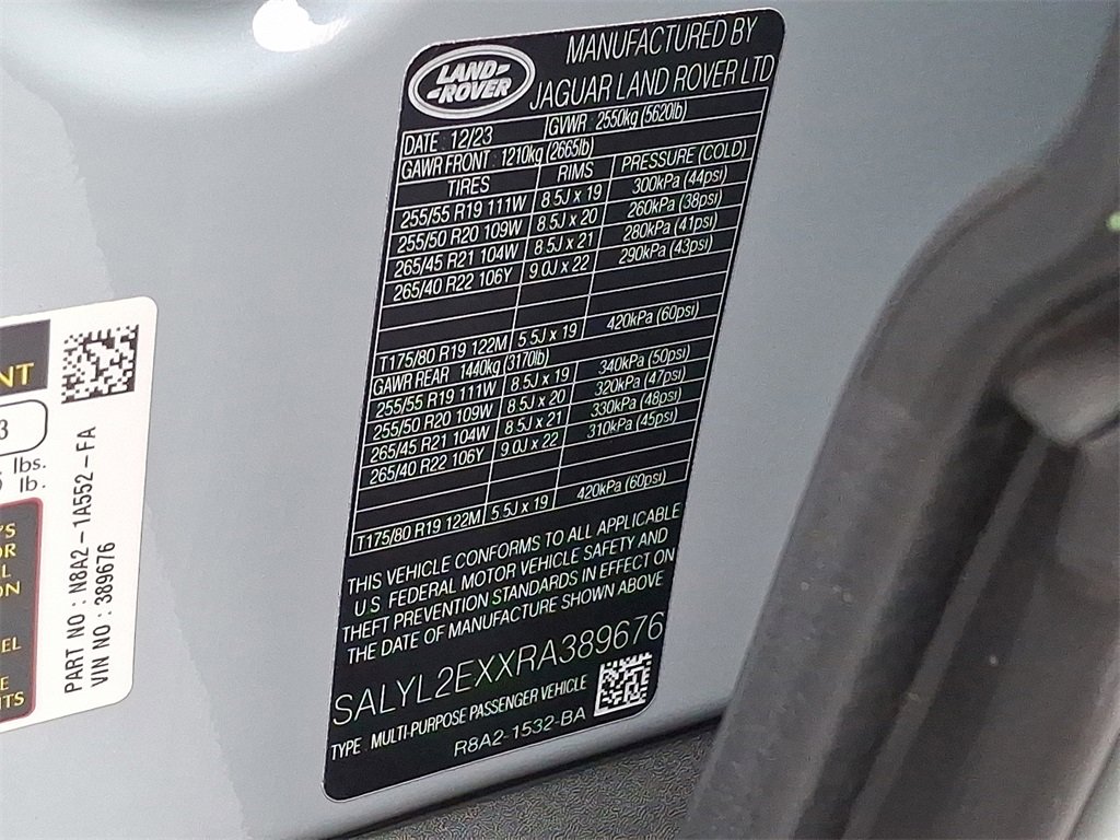 Used 2024 Land Rover Range Rover Velar Dynamic SE image 24