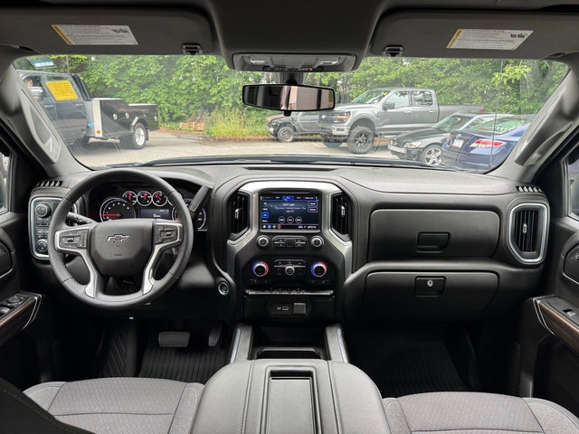 Used 2022 Chevrolet Silverado 1500 LT Trail Boss w/ Bed Protection Package AWD/4WD image 11