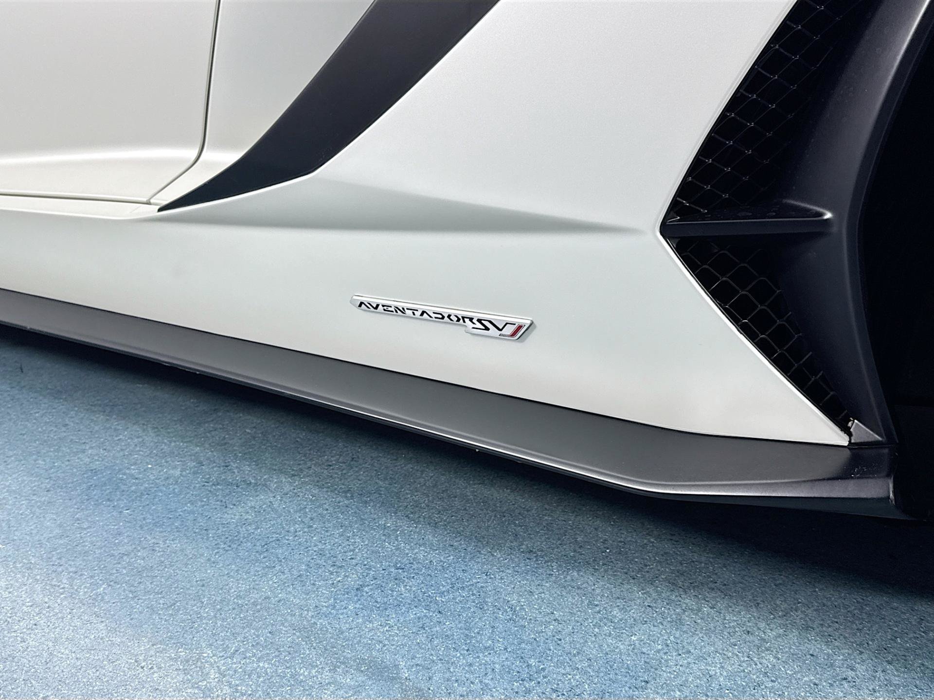 Used 2020 Lamborghini Aventador SVJ AWD/4WD image 52