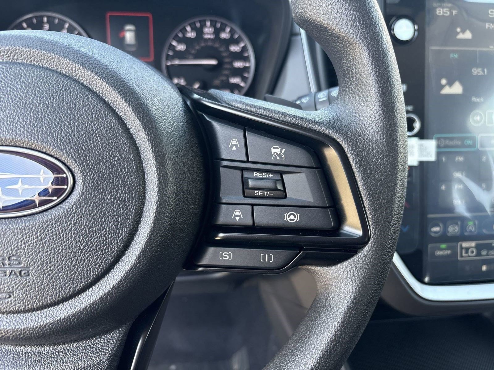 Used 2025 Subaru Crosstrek 2.0i Premium image 18