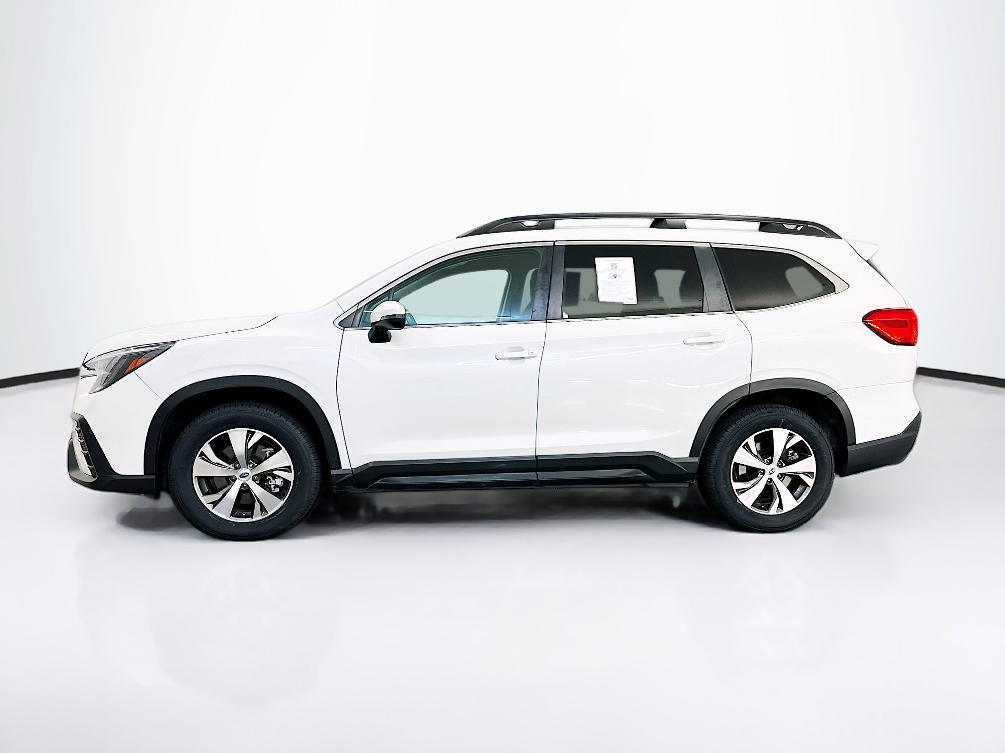 Used 2023 Subaru Ascent Premium w/ Convenience Package AWD/4WD image 4