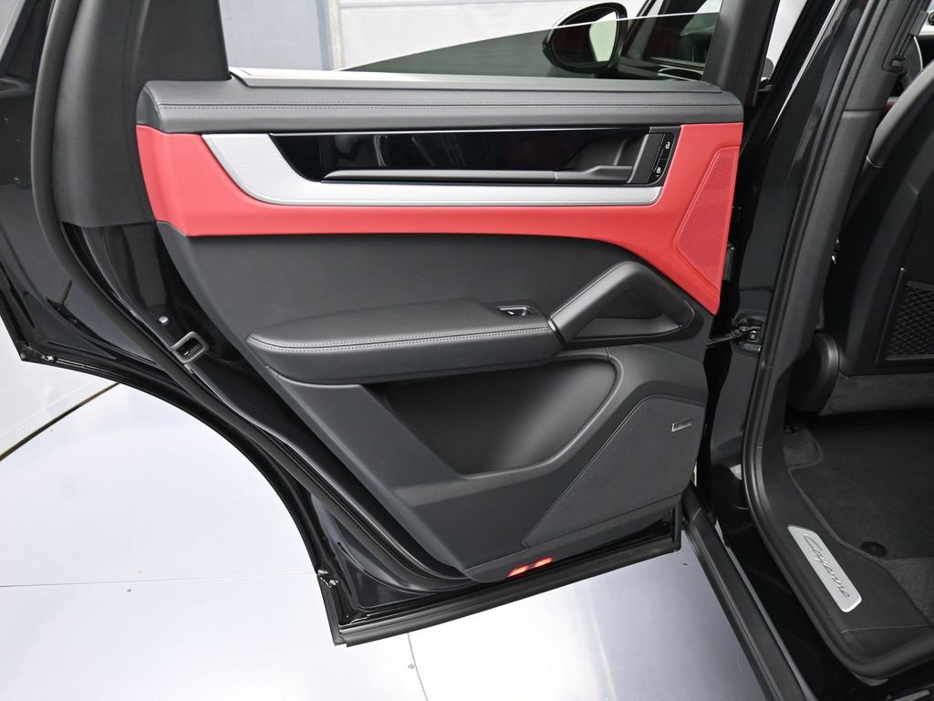 New 2026 Porsche Cayenne Coupe image 23