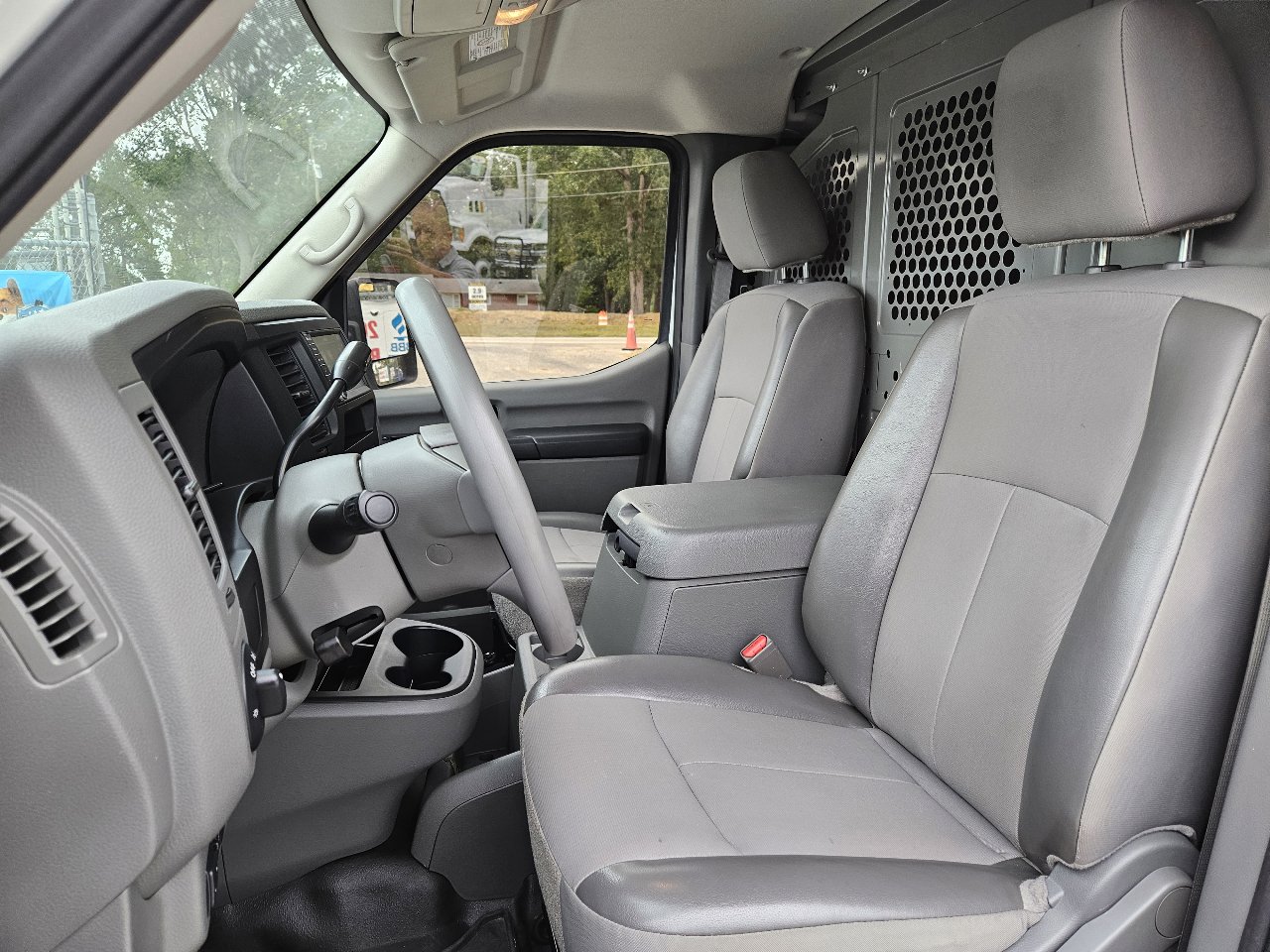 Used 2019 Nissan NV 2500 SV image 11