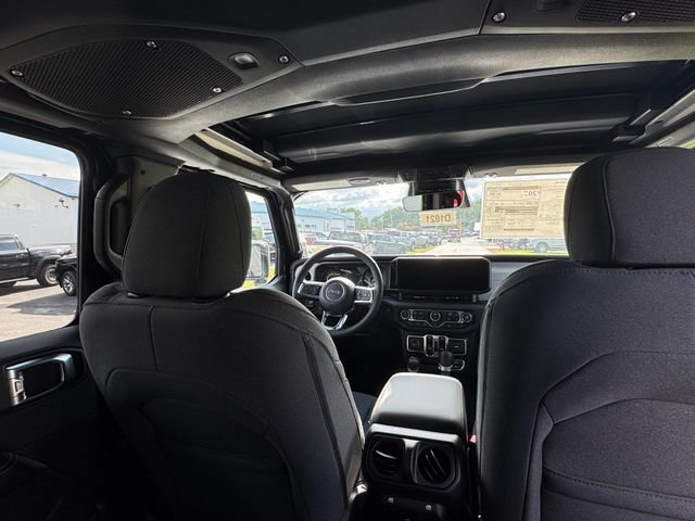 New 2026 Jeep Wrangler Unlimited Sahara AWD/4WD image 29