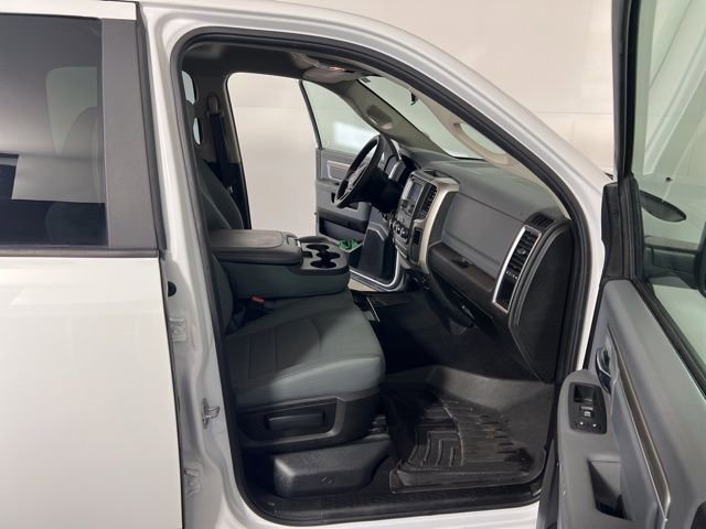 Used 2019 RAM 1500 Classic SLT image 27