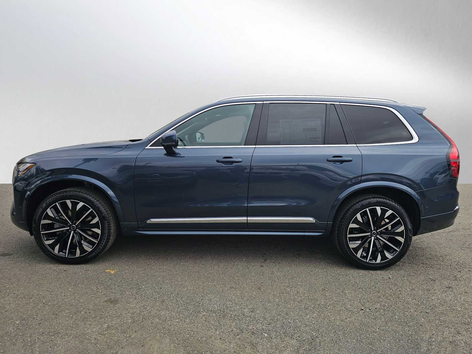 New 2026 Volvo XC90 B5 Plus w/ Protection Package AWD/4WD image 6