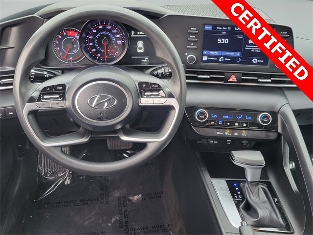 Certified 2023 Hyundai Elantra SEL w/ Preferred Accessory Package image 4