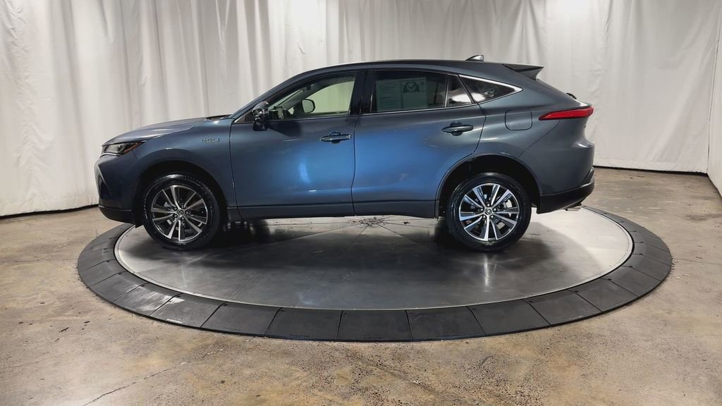 Used 2021 Toyota Venza LE image 7