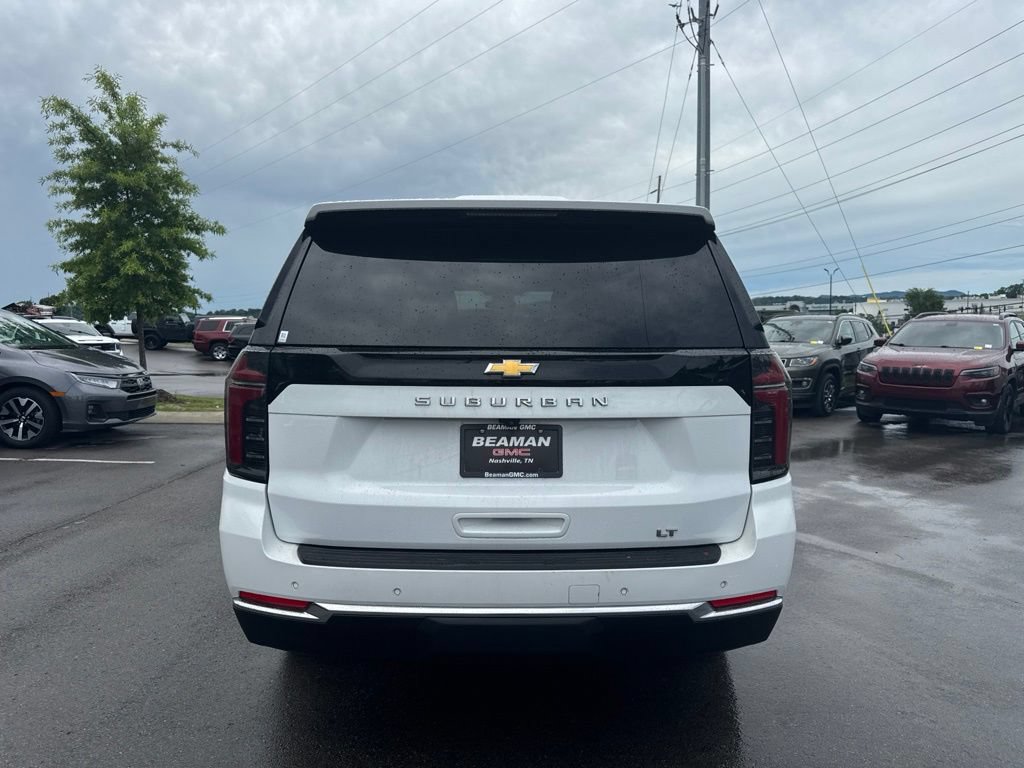 Used 2025 Chevrolet Suburban LT RWD image 6