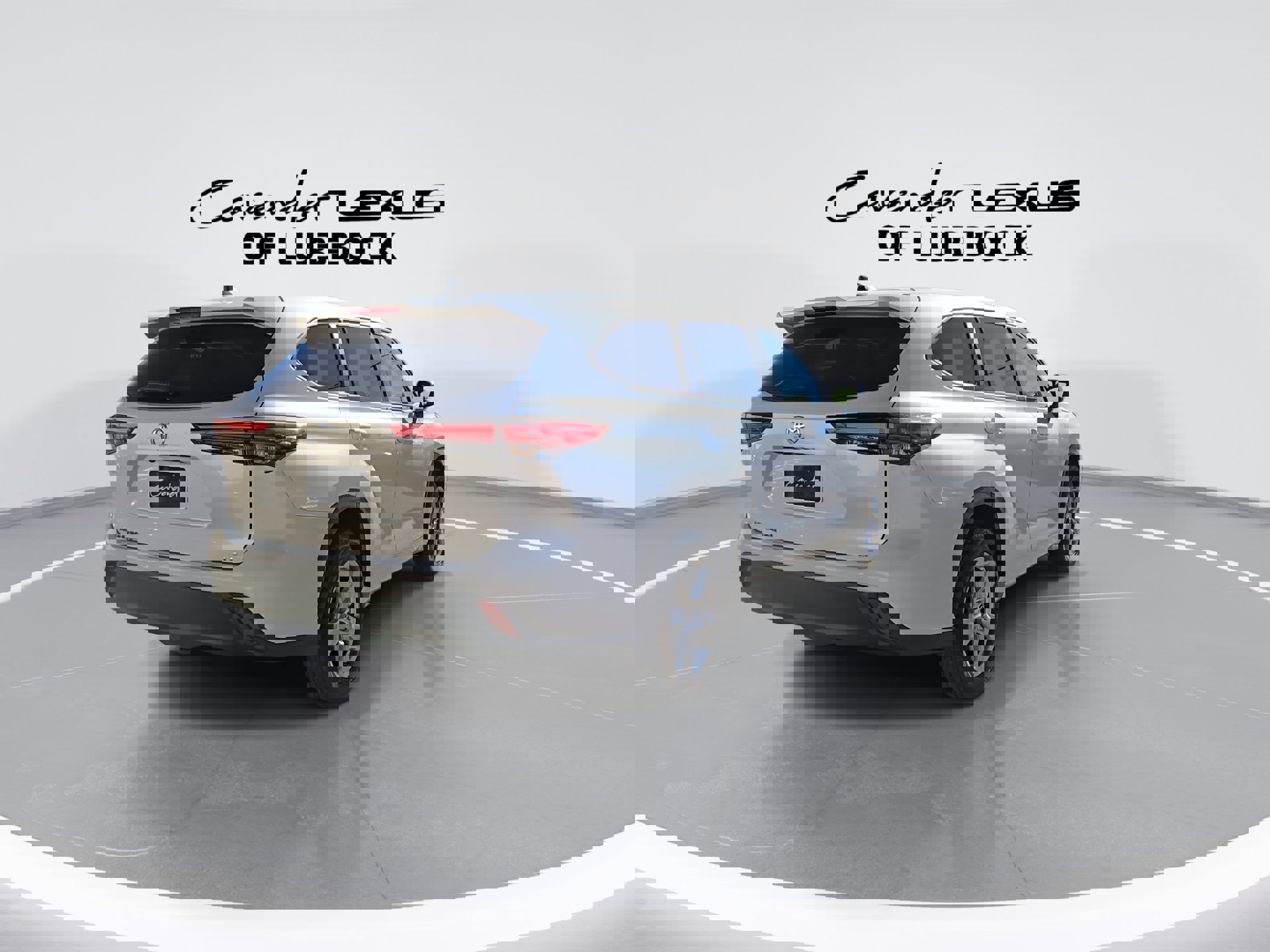 Used 2023 Toyota Highlander LE image 8