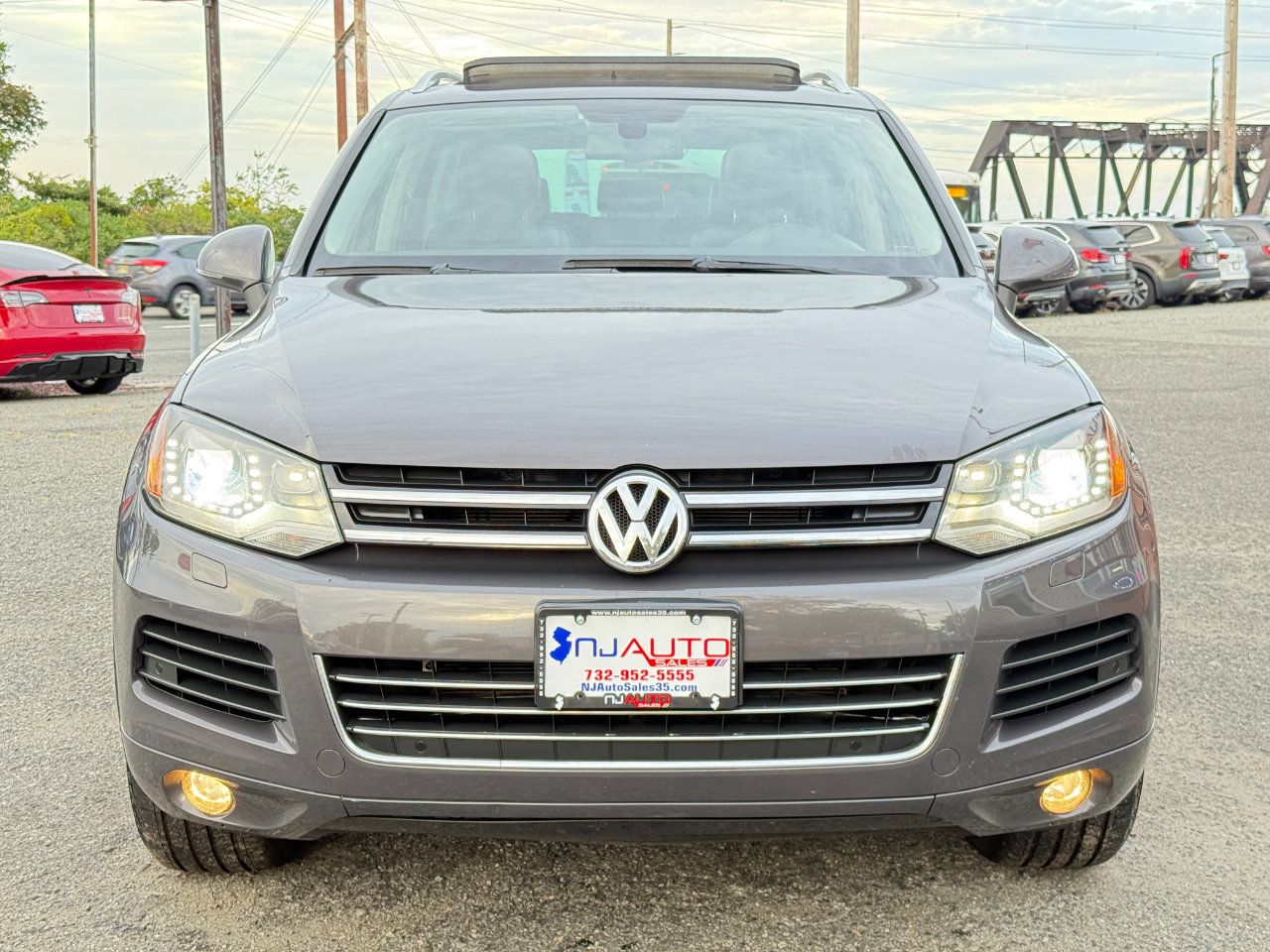 Used 2012 Volkswagen Touareg VR6 image 96
