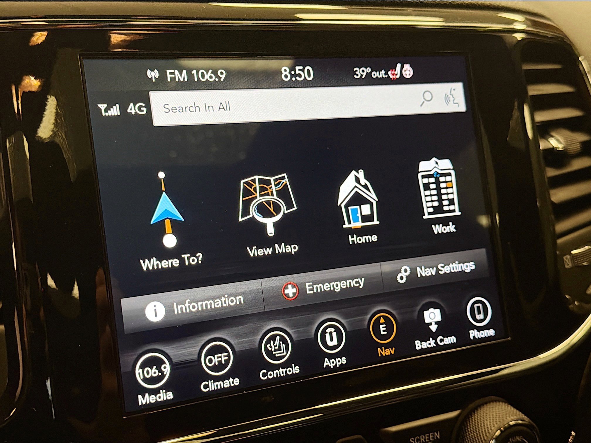 Used 2019 Jeep Grand Cherokee Altitude AWD/4WD image 22