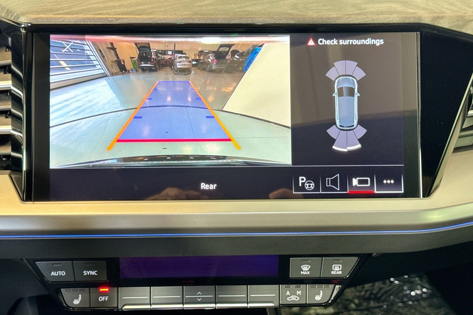 Used 2023 Audi Q4 e-tron Premium Plus w/ Premium Plus image 13