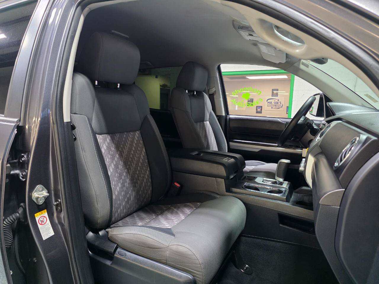 Used 2018 Toyota Tundra SR5 w/ SR5 Upgrade Package RWD image 24
