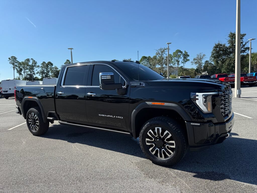 Used 2026 GMC Sierra 2500 Denali Ultimate AWD/4WD image 1