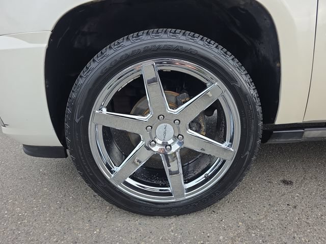 Used 2010 Cadillac Escalade ESV Premium AWD/4WD image 28