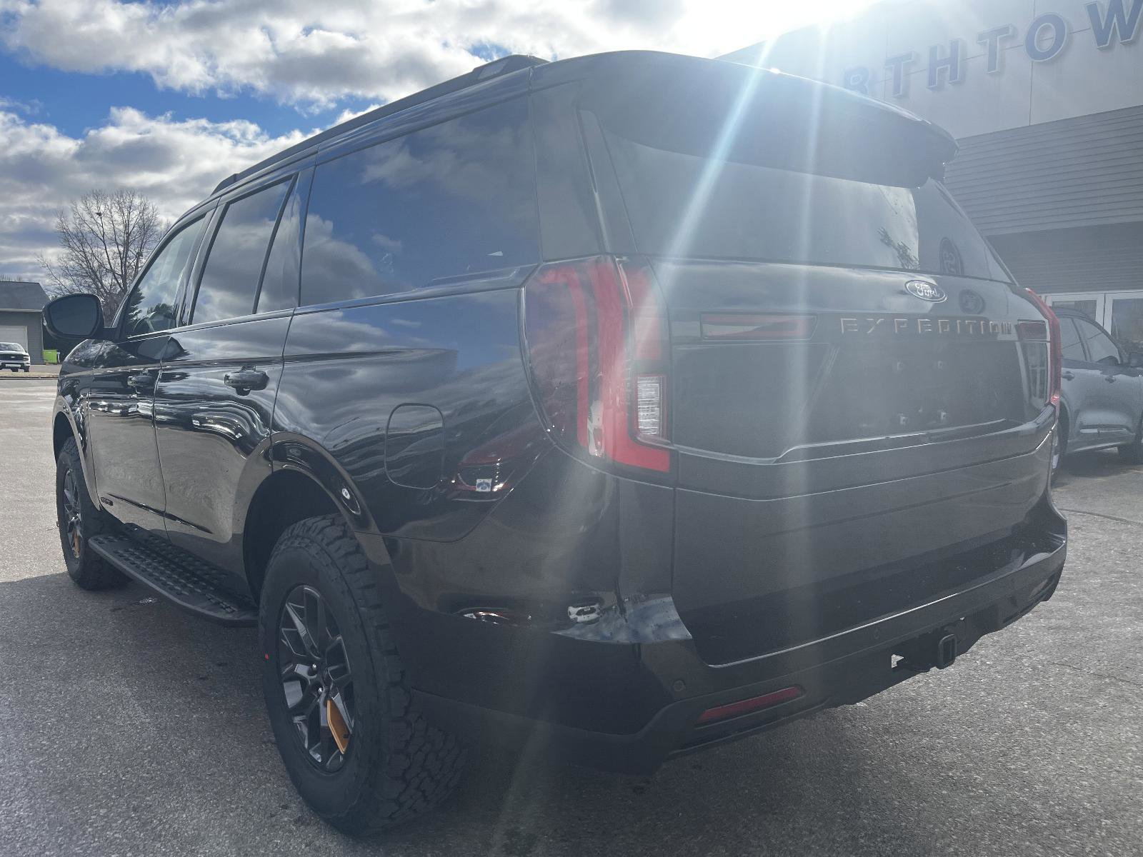 New 2026 Ford Expedition Tremor image 8