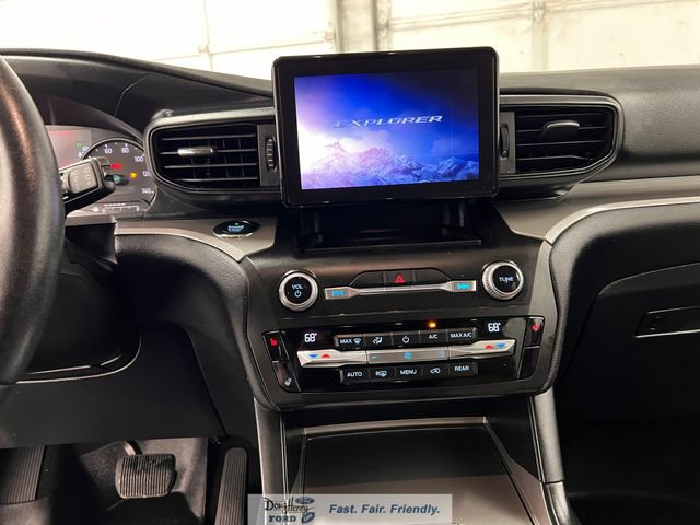 Used 2020 Ford Explorer XLT w/ Comfort Package image 39