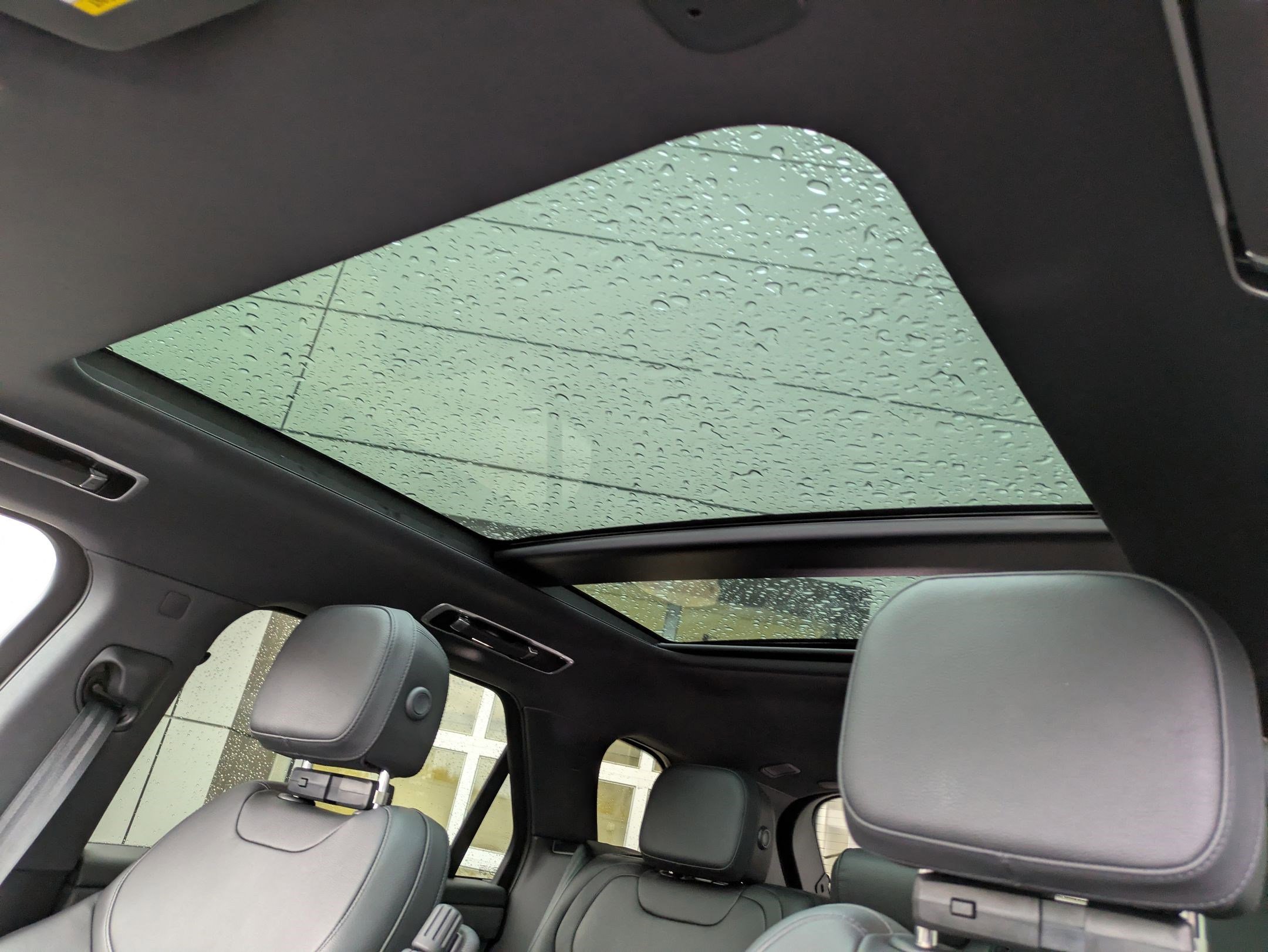 Used 2025 Land Rover Range Rover Sport image 26