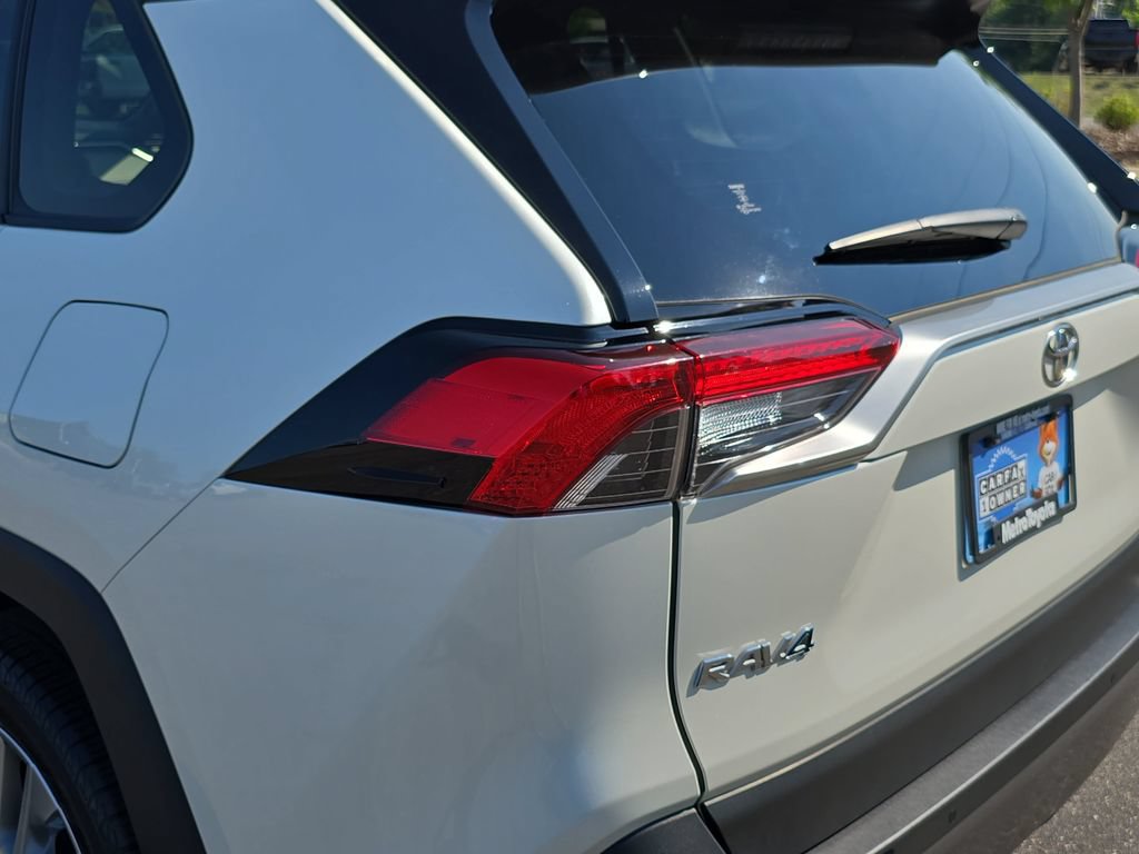 Used 2019 Toyota RAV4 Limited AWD/4WD image 37