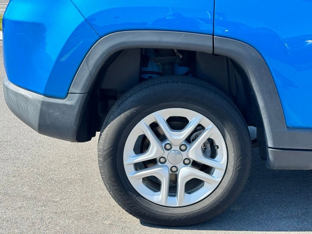Used 2020 Jeep Compass Sport w/ Safety & Security Group AWD/4WD image 34