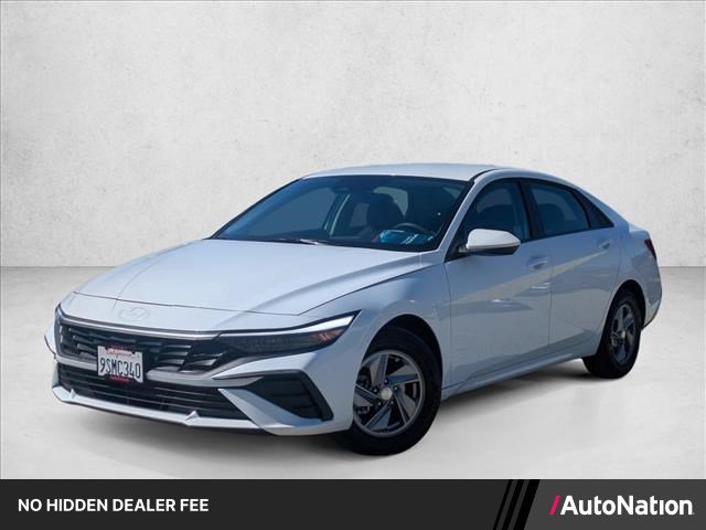 Used 2025 Hyundai Elantra SE FWD image 1
