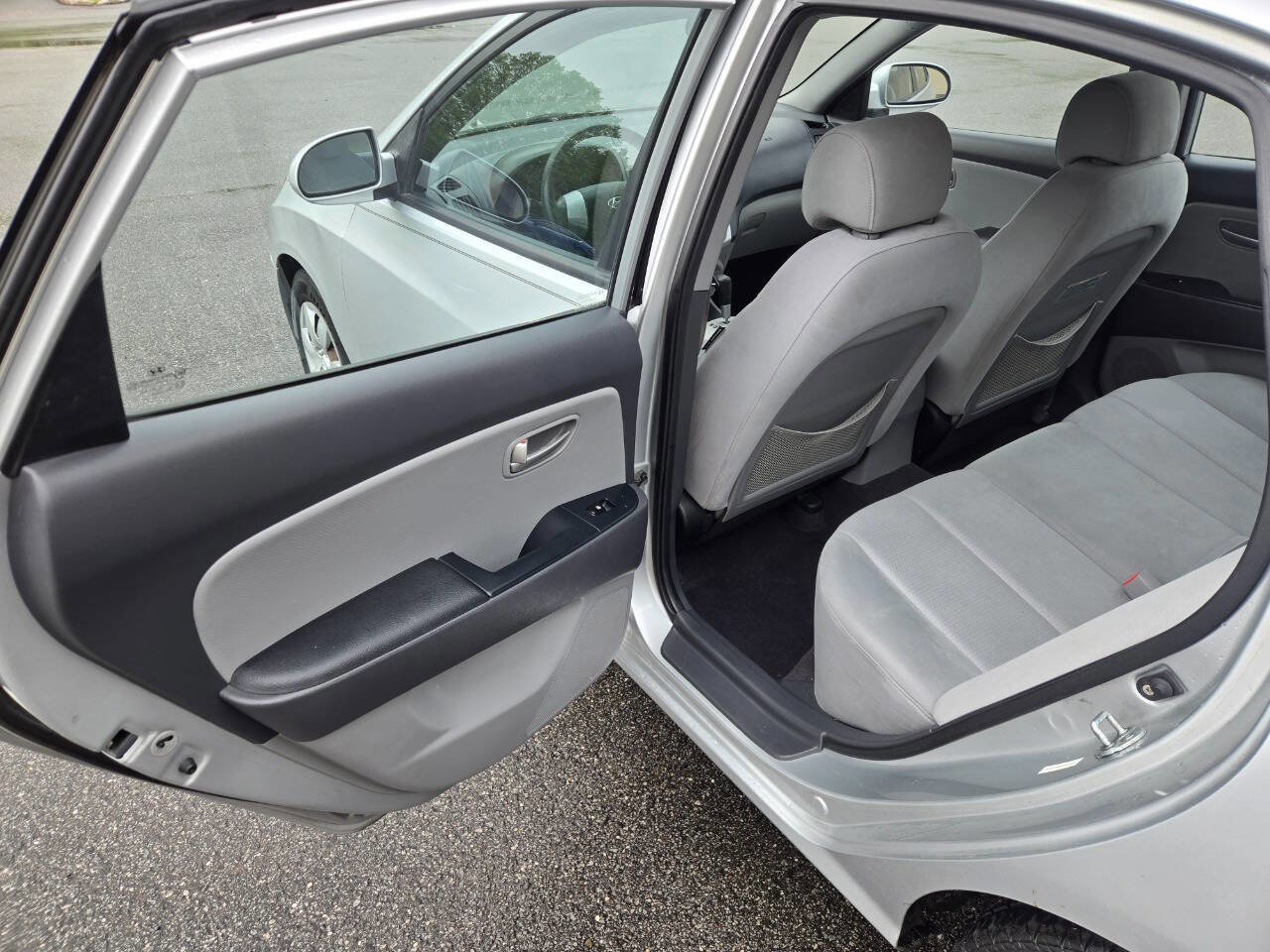 Used 2009 Hyundai Elantra GLS FWD image 31