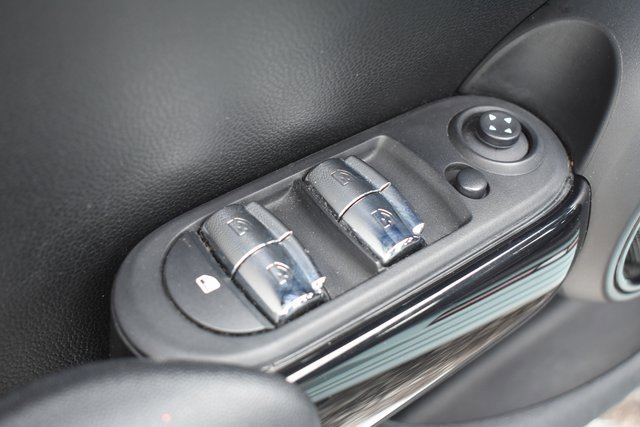 Used 2019 MINI Cooper S image 15