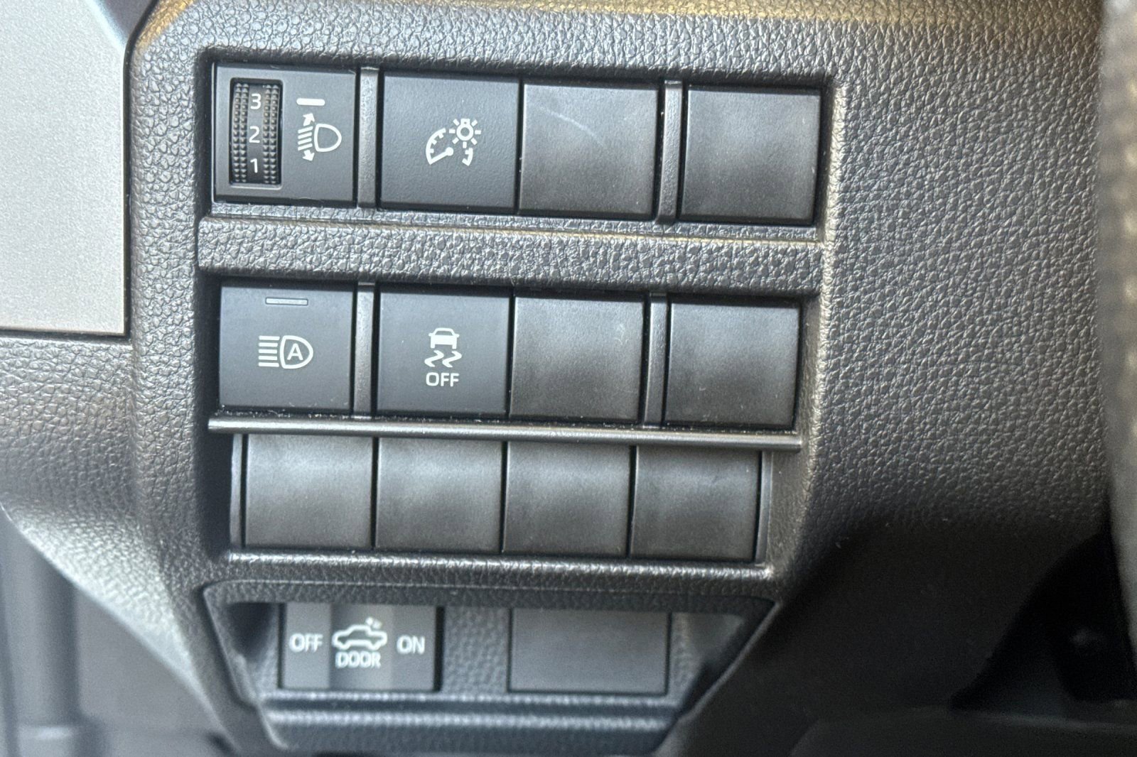 Certified 2025 Toyota Tacoma SR5 RWD image 33