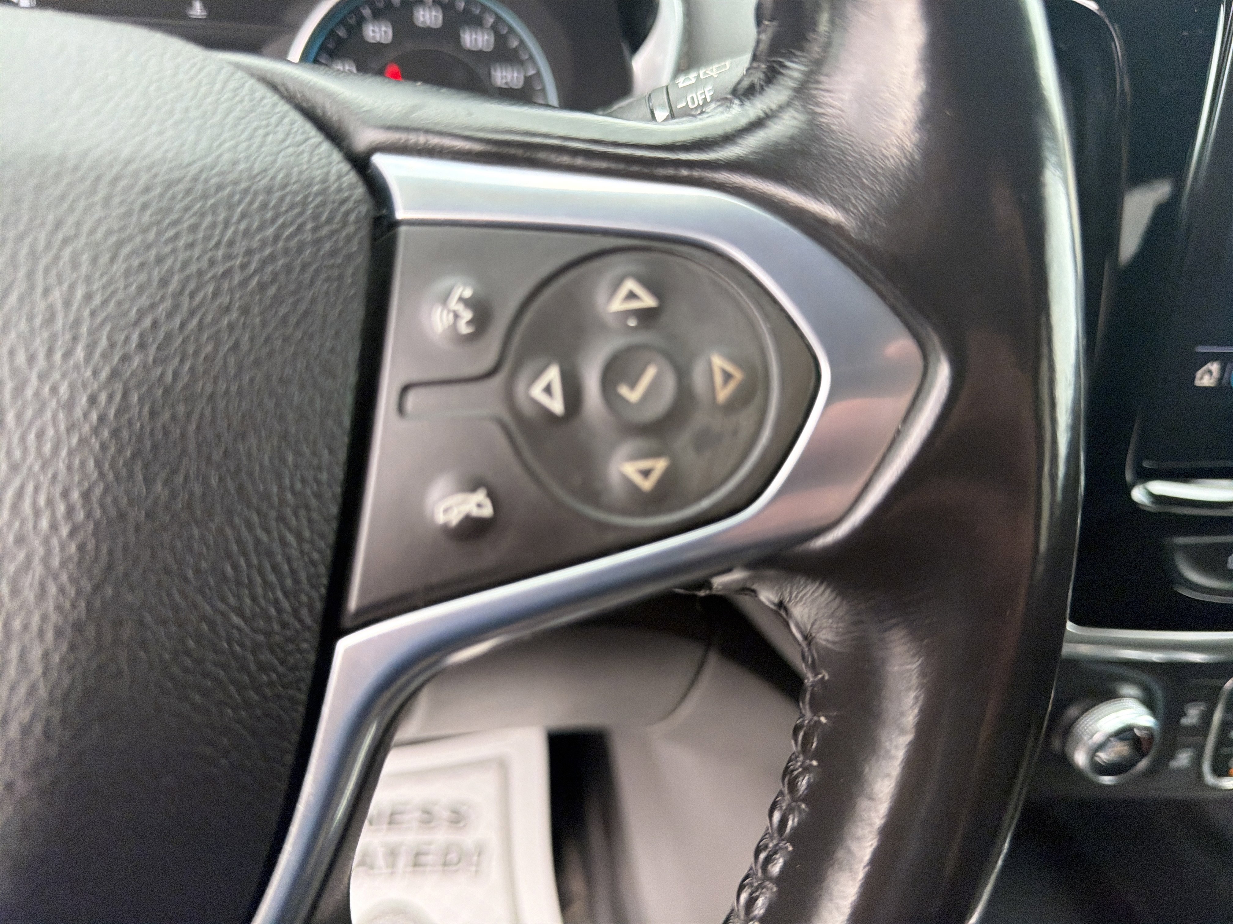 Used 2021 Chevrolet Traverse LT w/ LPO, Floor Liner Package AWD/4WD image 20