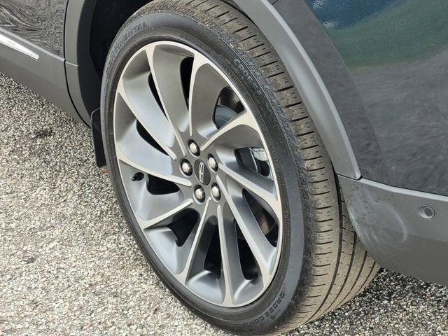 Used 2021 Lincoln Nautilus Reserve w/ Equipment Group 202A image 8