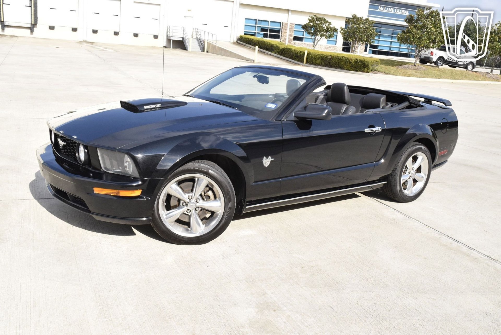 Used 2009 Ford Mustang GT image 2
