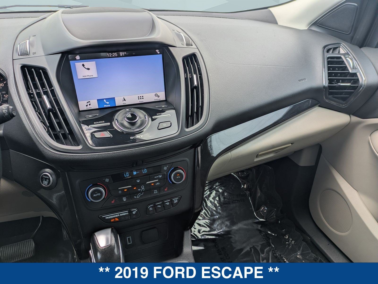 Used 2019 Ford Escape Titanium AWD/4WD image 31