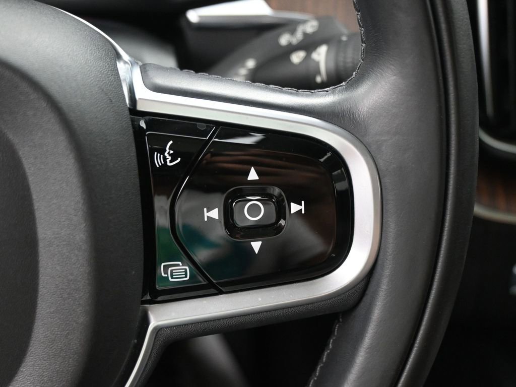 Used 2019 Volvo XC60 T8 Inscription w/ Advanced Package image 18