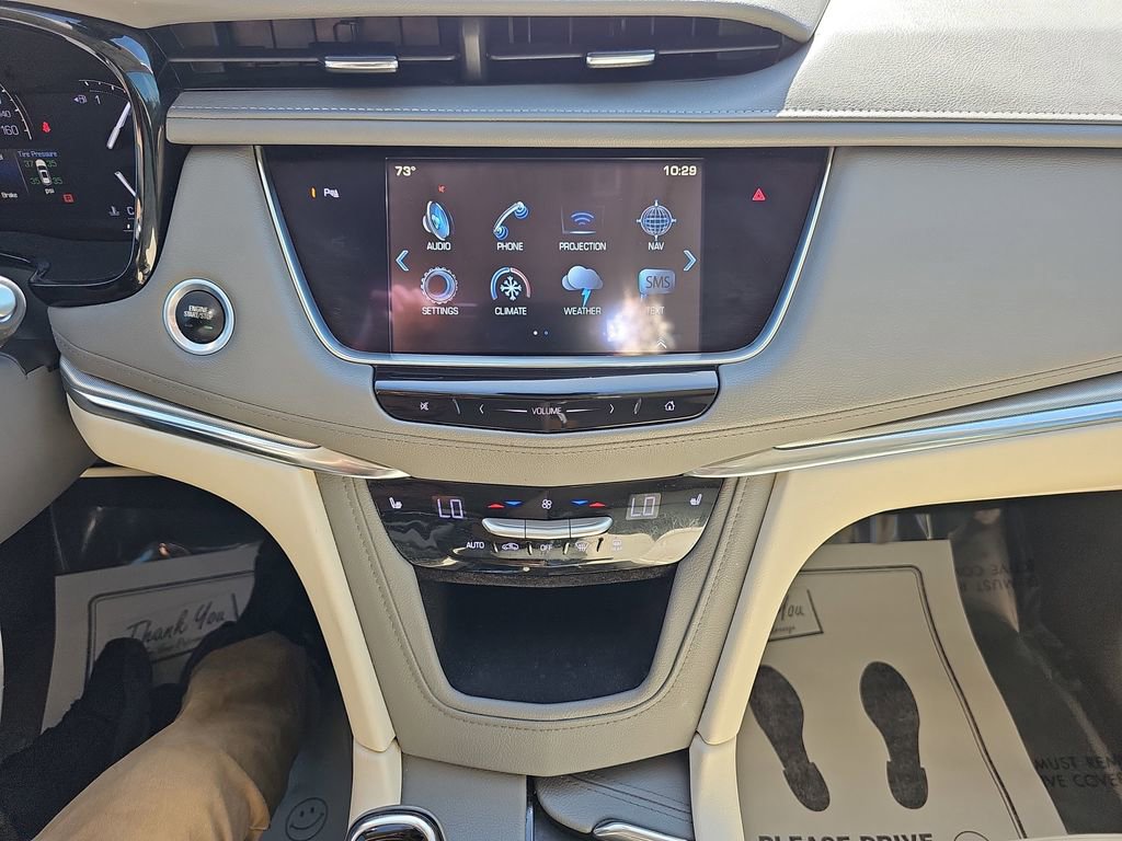 Used 2017 Cadillac XT5 Luxury w/ Driver Awareness Package image 24