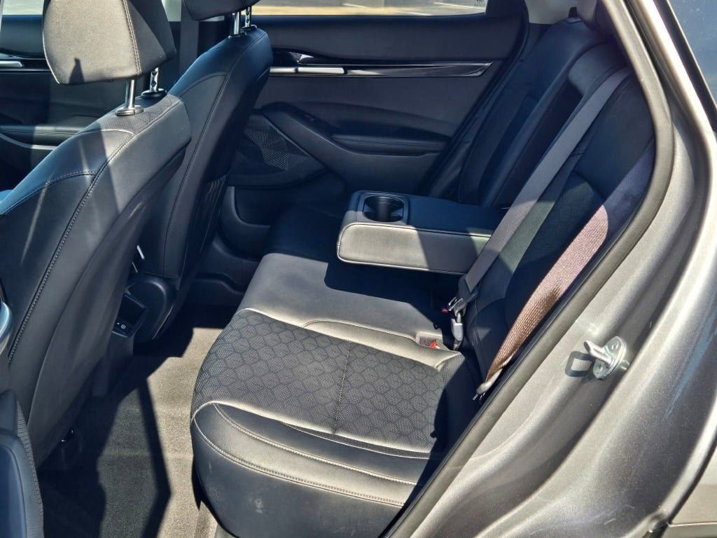 Used 2024 Kia Seltos EX image 16