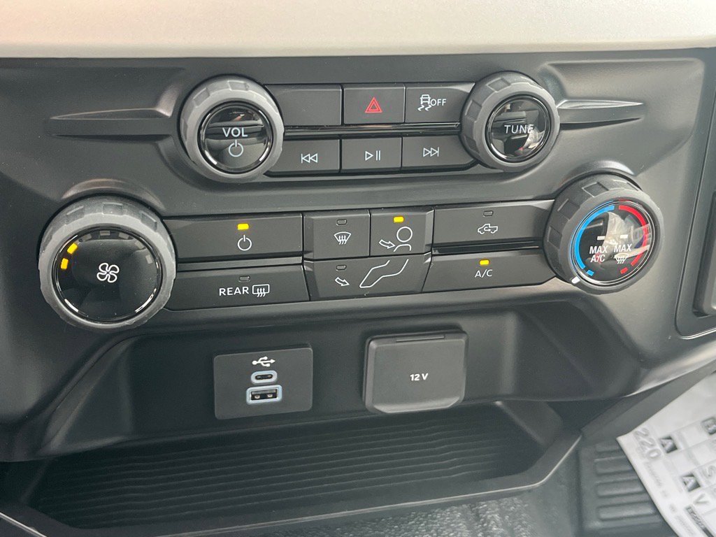 New 2026 Ford F350 XL w/ XL Chrome Package image 23