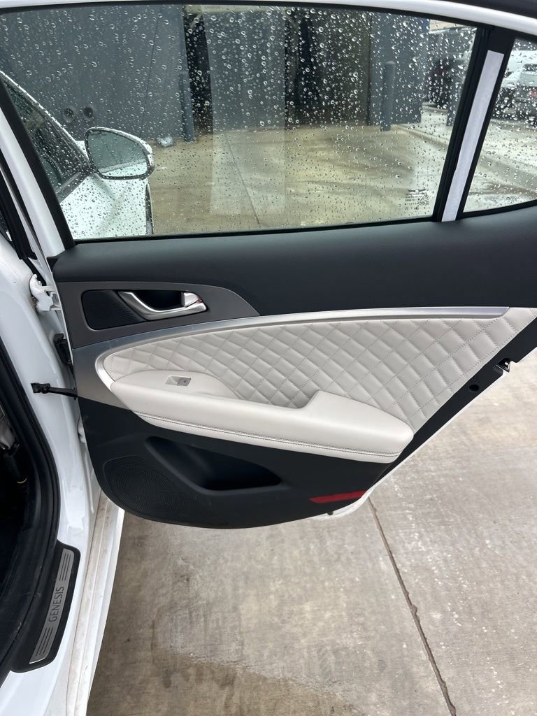 Used 2025 Genesis G70 3.3T Advanced w/ Sport Prestige Package image 13