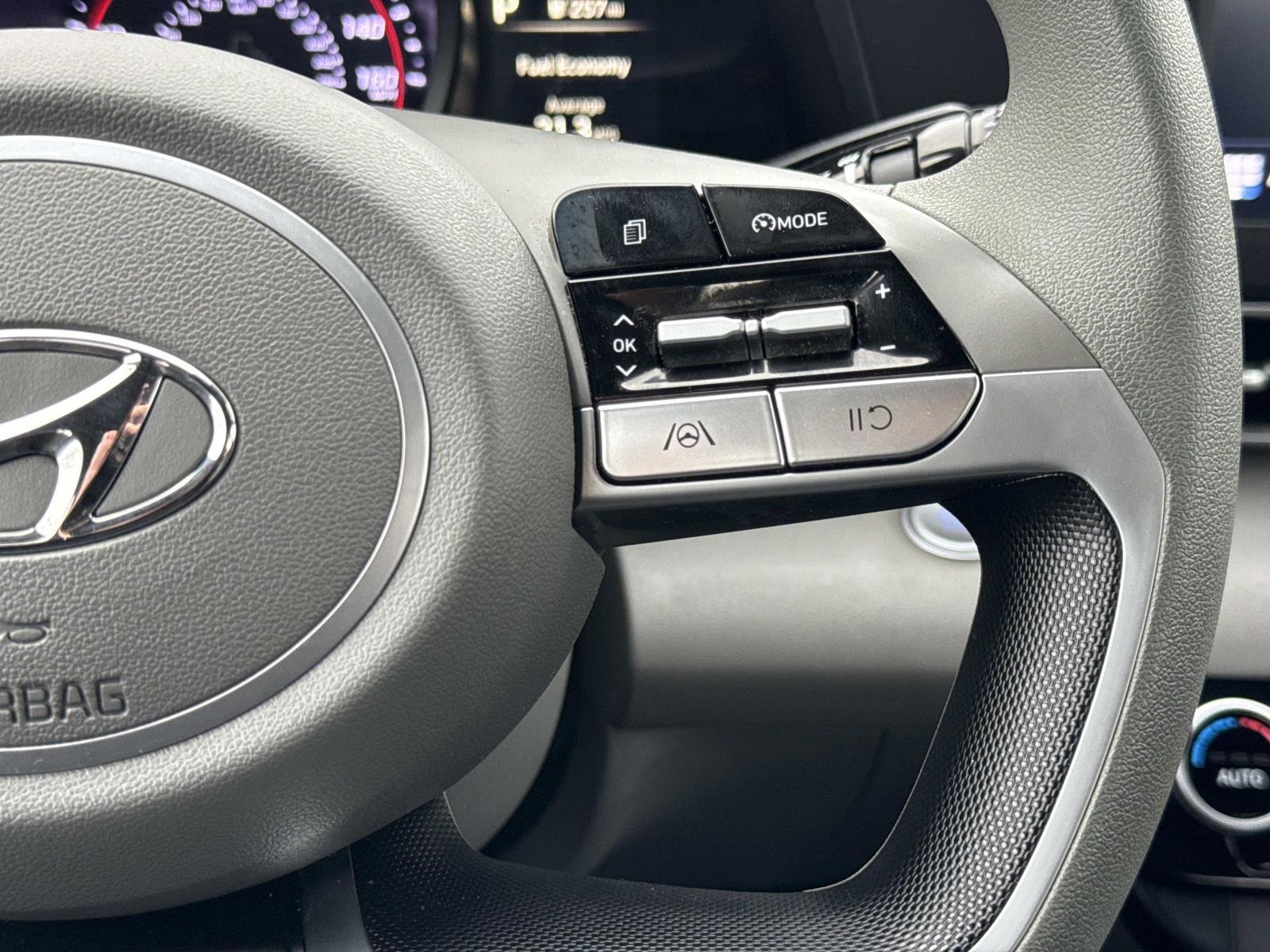 Used 2023 Hyundai Elantra SEL w/ Cargo Package image 13