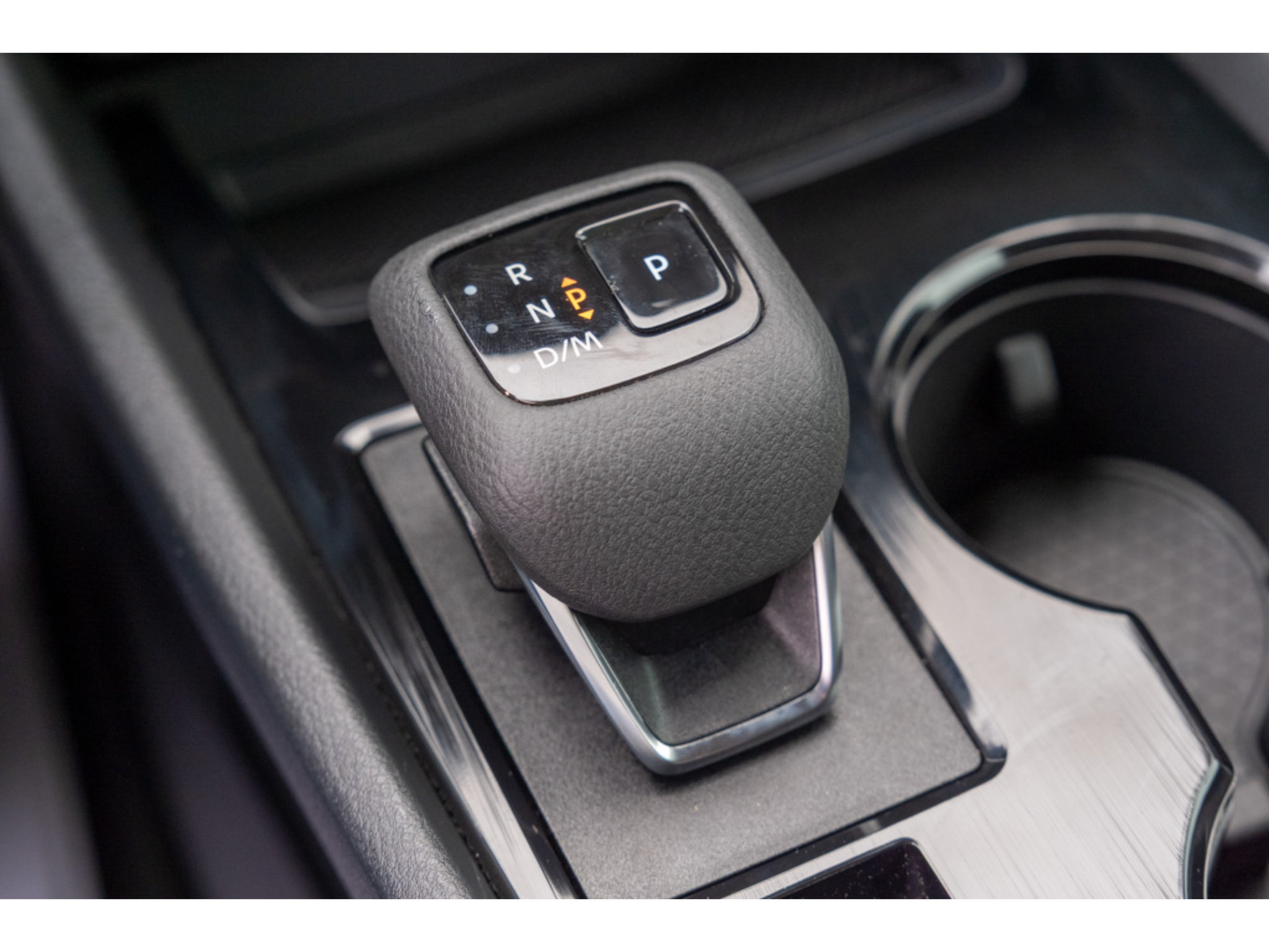 Used 2023 Nissan Rogue S FWD image 26