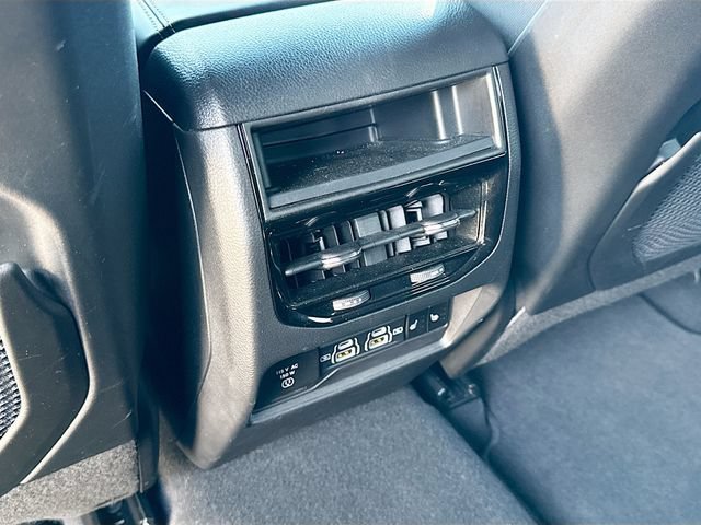 Used 2025 Jeep Grand Cherokee Overland AWD/4WD image 28