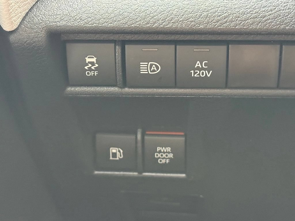 Used 2026 Toyota Sienna XSE AWD/4WD image 20