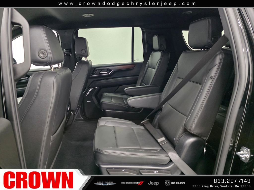 Used 2025 GMC Yukon XL Denali AWD/4WD image 24