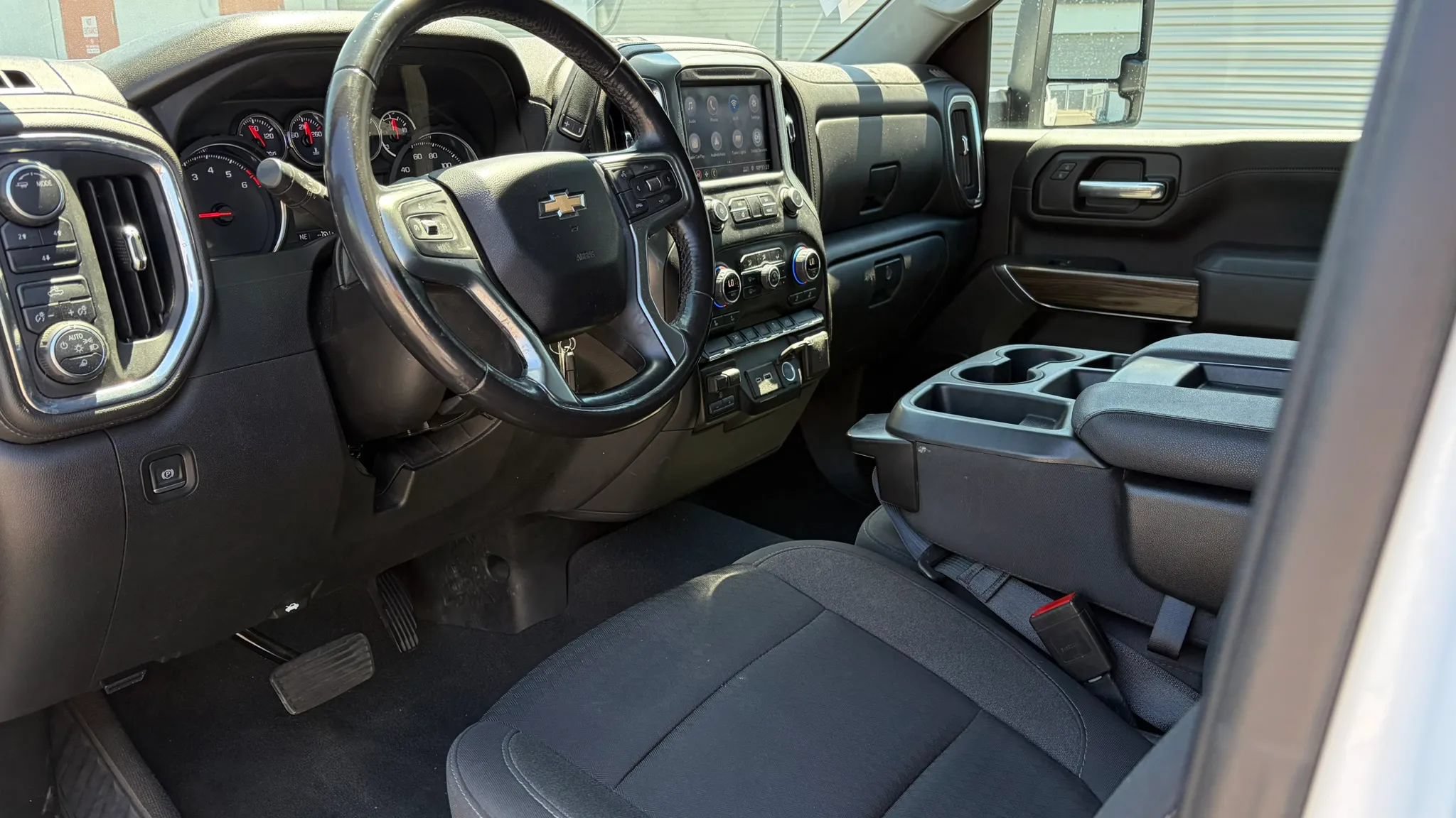 Used 2023 Chevrolet Silverado 2500 LT AWD/4WD image 10