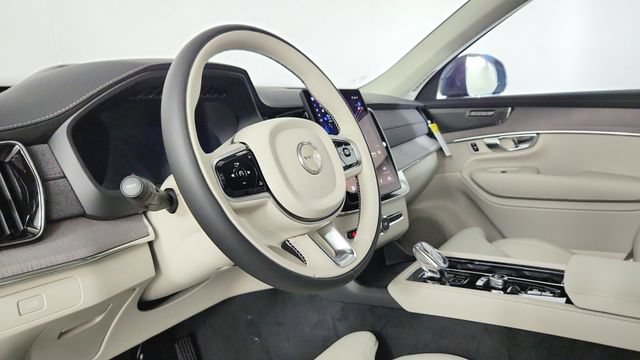 New 2026 Volvo XC90 B6 Ultra w/ Protection Package AWD/4WD image 12