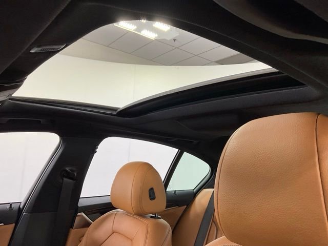 Used 2018 BMW 540i xDrive AWD/4WD image 26