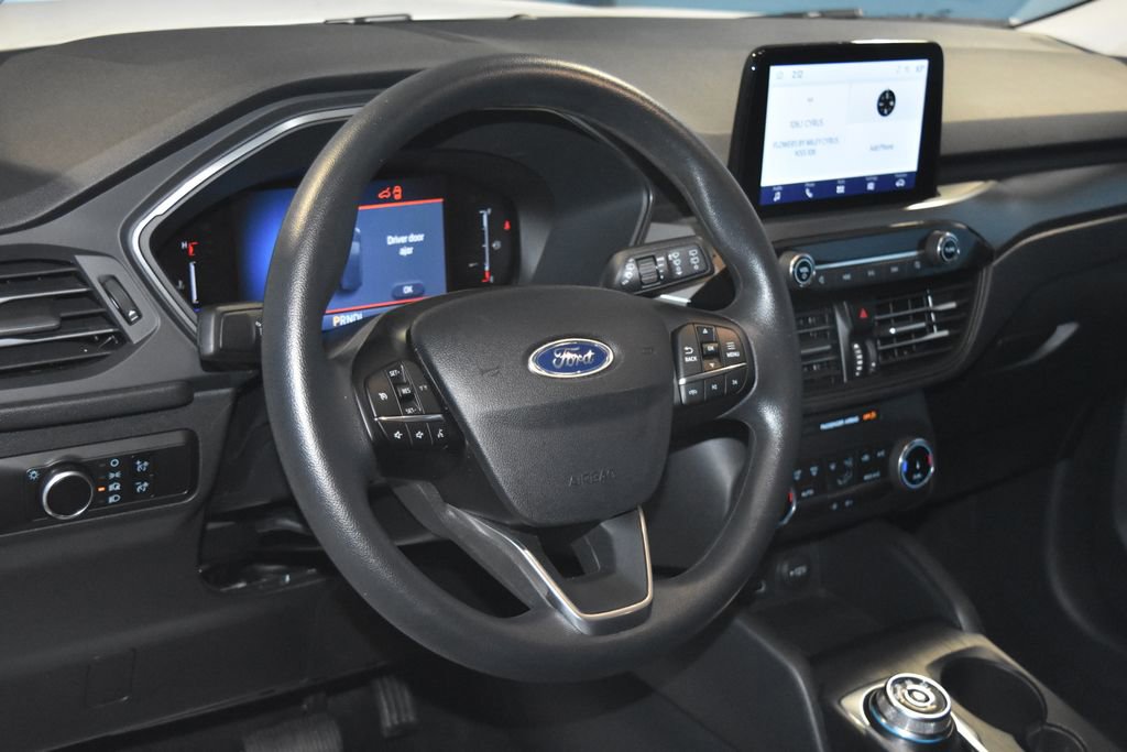 Used 2025 Ford Escape Active AWD/4WD image 2